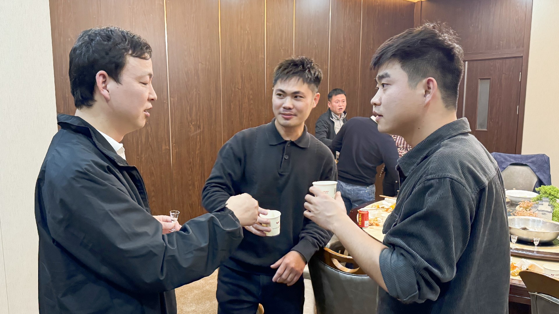 1701305971147583.jpg 5.jpg